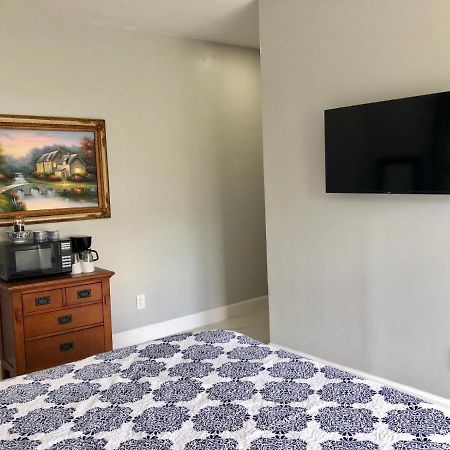 Sunny And Charming Suite Next To Mia Miami Exterior photo
